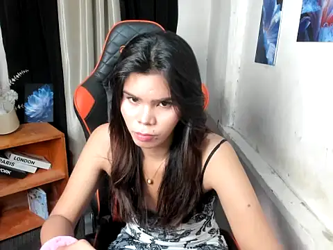 Snapshot of dianne_swift chatting on July 2026 12:44:01 PM dianne swift online show from July 2026 12:44:01 PM
