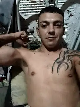 Snapshot of Santulucarola chatting on September 2025 06:40:01 AM Santulucarola online show from September 2025 06:40:01 AM