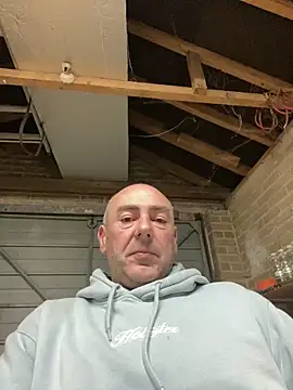 Snapshot of Richmcgee chatting on March 2026 08:19:02 PM Richmcgee online show from March 2026 08:19:02 PM