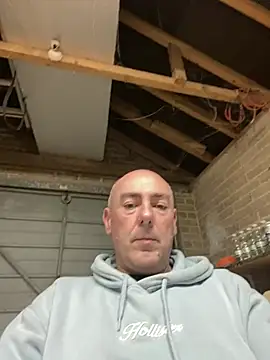 Snapshot of Richmcgee chatting on April 2026 07:22:01 PM Richmcgee online show from April 2026 07:22:01 PM