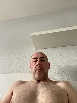 Snapshot of Richmcgee chatting on April 2026 08:51:01 AM Richmcgee online show from April 2026 08:51:01 AM