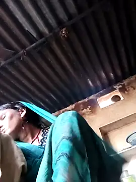 Snapshot of Sexy_queeny chatting on September 2025 01:42:01 AM Sexy queeny online show from September 2025 01:42:01 AM