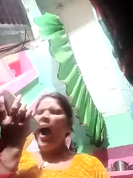 Snapshot of Sexy_queeny chatting on October 2025 04:49:01 PM Sexy queeny online show from October 2025 04:49:01 PM