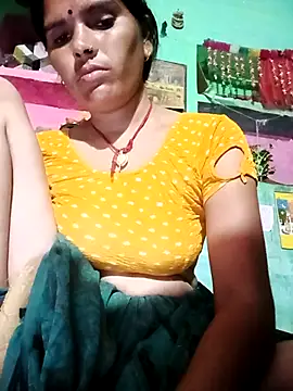 Snapshot of Sexy_queeny chatting on October 2025 03:45:01 PM Sexy queeny online show from October 2025 03:45:01 PM