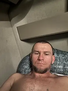 Snapshot of RoadDaddyXL chatting on October 2025 03:05:02 AM RoadDaddyXL online show from October 2025 03:05:02 AM