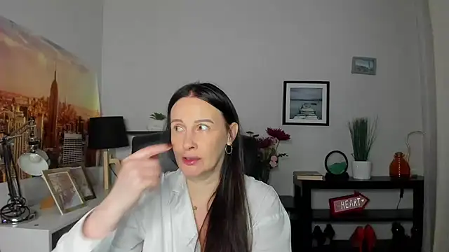 Snapshot of Velvet_Jasmine chatting on October 2025 05:24:01 AM Velvet Jasmine online show from October 2025 05:24:01 AM