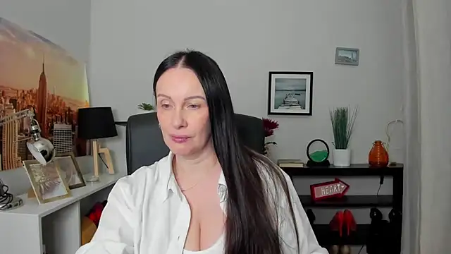 Snapshot of Velvet_Jasmine chatting on October 2025 05:27:02 AM Velvet Jasmine online show from October 2025 05:27:02 AM