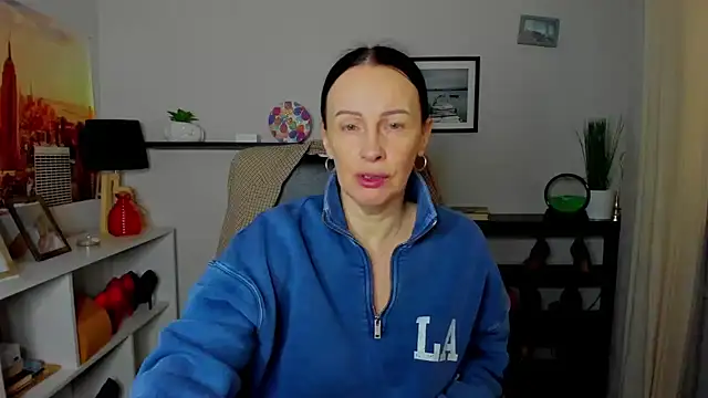 Snapshot of Velvet_Jasmine chatting on November 2025 07:38:02 AM Velvet Jasmine online show from November 2025 07:38:02 AM