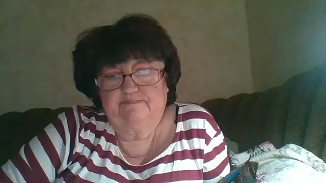 Snapshot of MilaSky5303 chatting on October 2025 12:13:02 PM MilaSky5303 online show from October 2025 12:13:02 PM