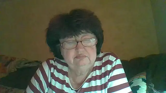 Snapshot of MilaSky5303 chatting on October 2025 08:19:01 PM MilaSky5303 online show from October 2025 08:19:01 PM