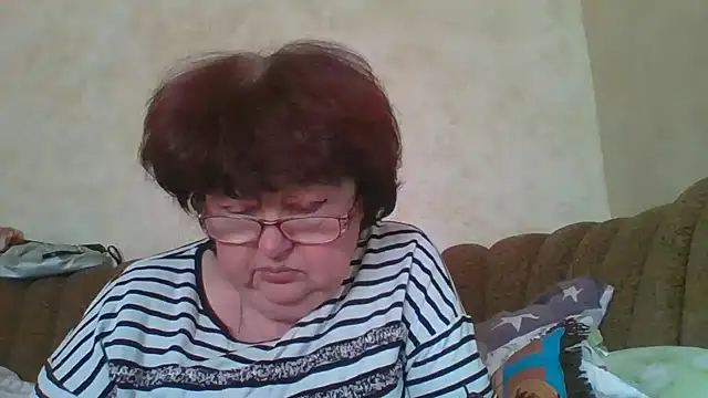 Snapshot of MilaSky5303 chatting on October 2025 10:37:01 AM MilaSky5303 online show from October 2025 10:37:01 AM