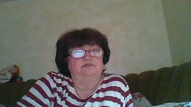 Snapshot of MilaSky5303 chatting on October 2025 10:32:02 AM MilaSky5303 online show from October 2025 10:32:02 AM