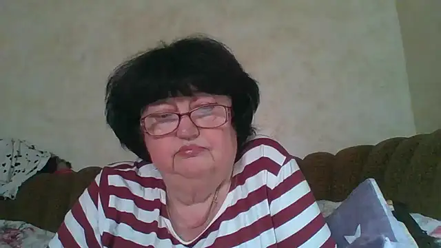 Snapshot of MilaSky5303 chatting on November 2025 10:28:01 AM MilaSky5303 online show from November 2025 10:28:01 AM