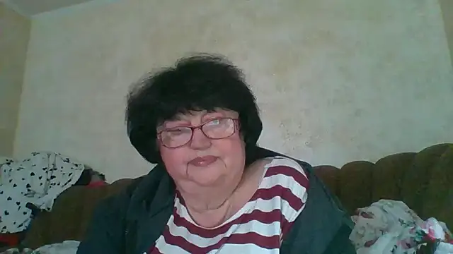 Snapshot of MilaSky5303 chatting on November 2025 10:48:02 AM MilaSky5303 online show from November 2025 10:48:02 AM