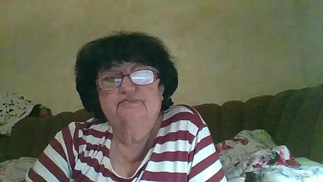 Snapshot of MilaSky5303 chatting on November 2025 10:54:01 PM MilaSky5303 online show from November 2025 10:54:01 PM