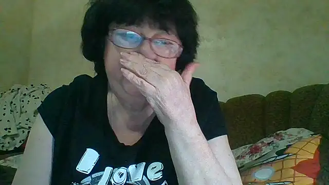 Snapshot of MilaSky5303 chatting on November 2025 02:49:01 PM MilaSky5303 online show from November 2025 02:49:01 PM