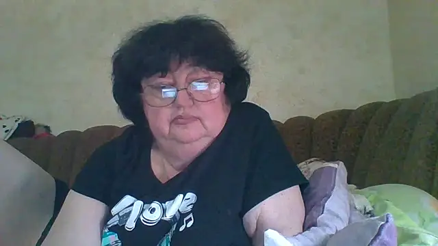 Snapshot of MilaSky5303 chatting on November 2025 12:05:02 PM MilaSky5303 online show from November 2025 12:05:02 PM