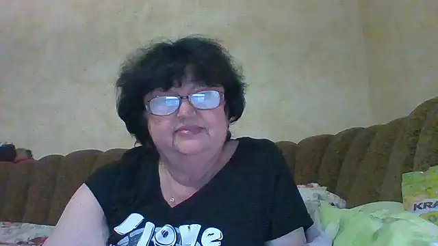 Snapshot of MilaSky5303 chatting on November 2025 06:30:01 PM MilaSky5303 online show from November 2025 06:30:01 PM