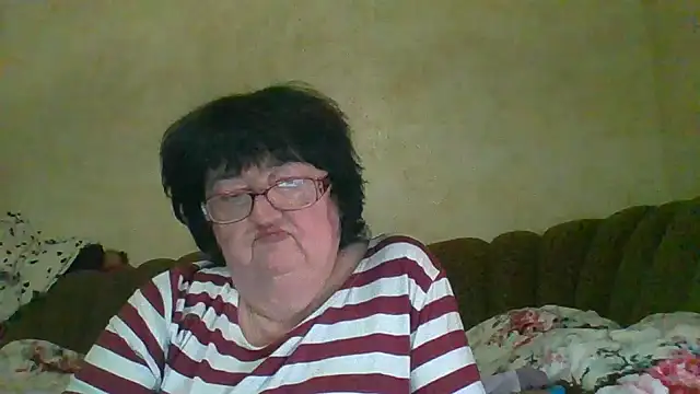 Snapshot of MilaSky5303 chatting on November 2025 10:04:02 PM MilaSky5303 online show from November 2025 10:04:02 PM