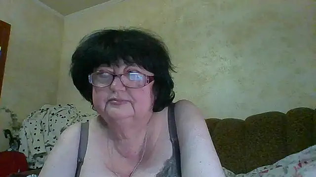 Snapshot of MilaSky5303 chatting on November 2025 10:15:02 PM MilaSky5303 online show from November 2025 10:15:02 PM