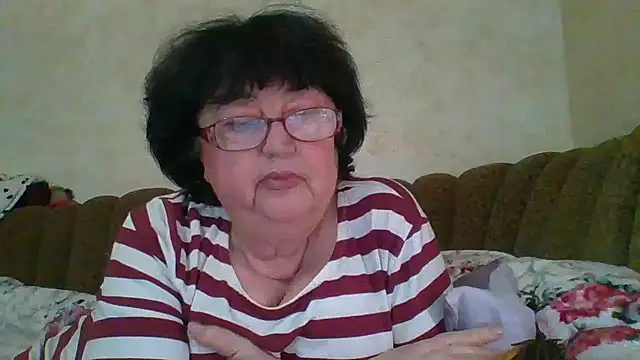 Snapshot of MilaSky5303 chatting on November 2025 10:31:01 AM MilaSky5303 online show from November 2025 10:31:01 AM