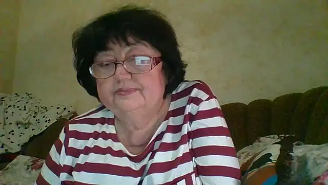 Snapshot of MilaSky5303 chatting on November 2025 01:54:02 PM MilaSky5303 online show from November 2025 01:54:02 PM