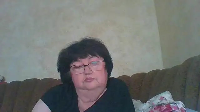 Snapshot of MilaSky5303 chatting on November 2025 07:18:02 AM MilaSky5303 online show from November 2025 07:18:02 AM