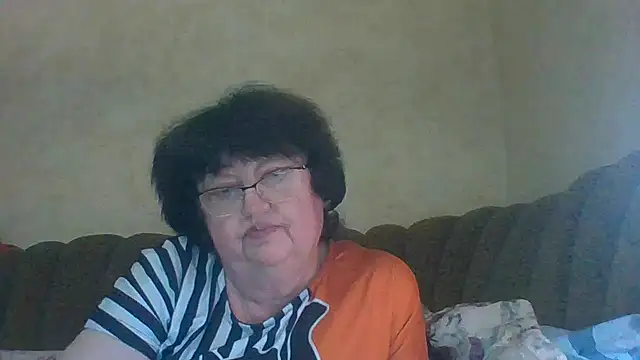 Snapshot of MilaSky5303 chatting on December 2025 03:39:02 PM MilaSky5303 online show from December 2025 03:39:02 PM