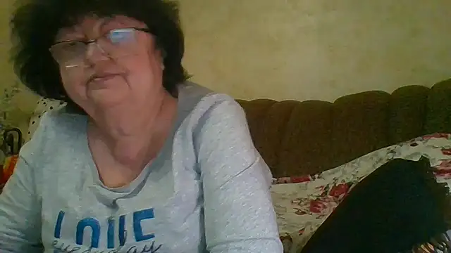 Snapshot of MilaSky5303 chatting on December 2025 07:53:02 PM MilaSky5303 online show from December 2025 07:53:02 PM