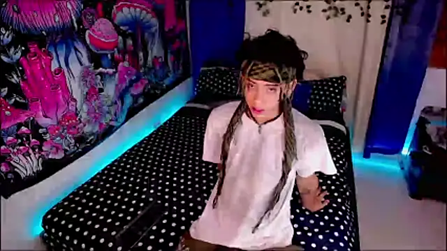 Snapshot of Thedoll_ethan7 chatting on April 2026 11:04:01 PM Thedoll ethan7 online show from April 2026 11:04:01 PM