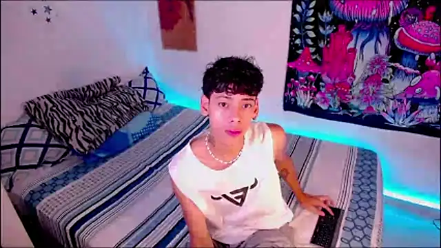 Snapshot of Thedoll_ethan7 chatting on May 2026 08:51:01 PM Thedoll ethan7 online show from May 2026 08:51:01 PM