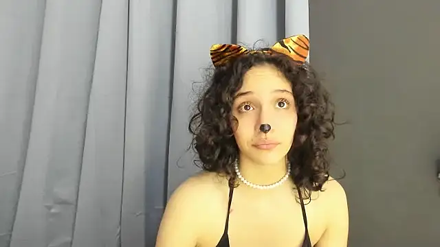 TeensNews18 online show from November 2025 12:34:02 AM