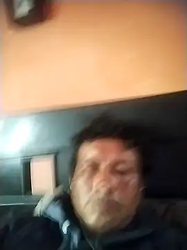 colombiano198720 online show from November 2025 08:52:01 PM