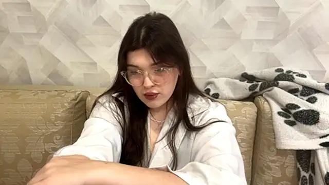 Snapshot of CarylWeatherholtz chatting on October 2025 12:26:02 PM CarylWeatherholtz online show from October 2025 12:26:02 PM