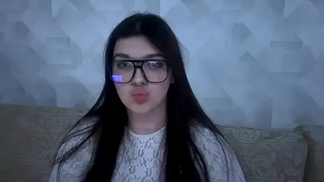 Snapshot of CarylWeatherholtz chatting on November 2025 03:16:02 PM CarylWeatherholtz online show from November 2025 03:16:02 PM