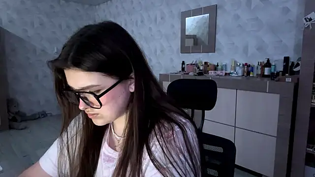 CarylWeatherholtz online show from December 2025 03:08:02 PM