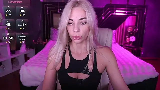 Snapshot of BellaRayyy chatting on December 2025 08:17:01 PM BellaRayyy online show from December 2025 08:17:01 PM