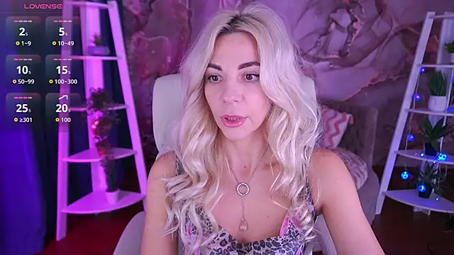 Snapshot of BellaRayyy chatting on January 2026 01:57:02 PM BellaRayyy online show from January 2026 01:57:02 PM