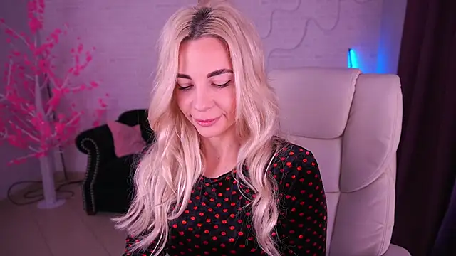 Snapshot of BellaRayyy chatting on January 2026 07:14:01 AM BellaRayyy online show from January 2026 07:14:01 AM