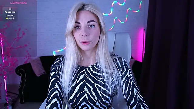 Snapshot of BellaRayyy chatting on February 2026 09:19:02 PM BellaRayyy online show from February 2026 09:19:02 PM