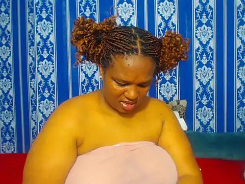 Snapshot of JUICEYLIPS333 chatting on October 2025 02:13:01 PM JUICEYLIPS333 online show from October 2025 02:13:01 PM