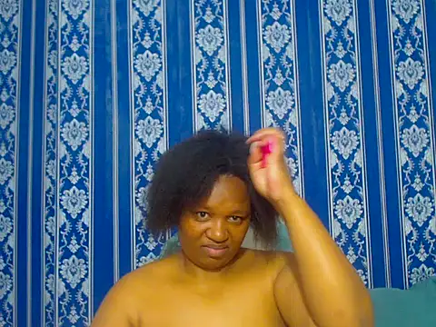 Snapshot of JUICEYLIPS333 chatting on November 2025 05:47:01 PM JUICEYLIPS333 online show from November 2025 05:47:01 PM