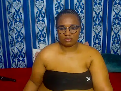 Snapshot of JUICEYLIPS333 chatting on November 2025 05:35:02 PM JUICEYLIPS333 online show from November 2025 05:35:02 PM