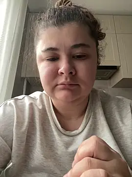 AliceCurlyX online show from February 2026 10:24:01 AM