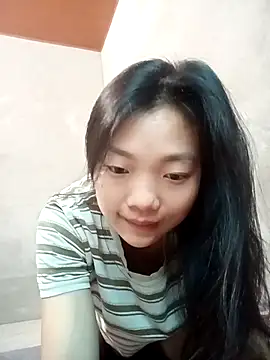 Ananine online show from April 2026 11:49:01 PM