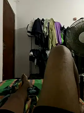 Snapshot of Senurak99 chatting on October 2025 01:20:01 PM Senurak99 online show from October 2025 01:20:01 PM