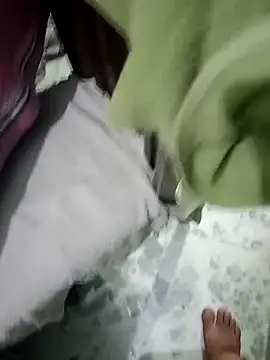 Snapshot of Cocomaza1 chatting on April 2026 06:12:01 PM Cocomaza1 online show from April 2026 06:12:01 PM