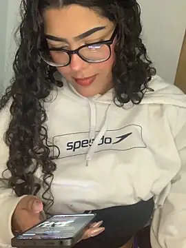 Snapshot of caritobeachdh chatting on September 2025 04:25:02 AM caritobeachdh online show from September 2025 04:25:02 AM