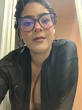 Snapshot of caritobeachdh chatting on November 2025 04:56:01 AM caritobeachdh online show from November 2025 04:56:01 AM