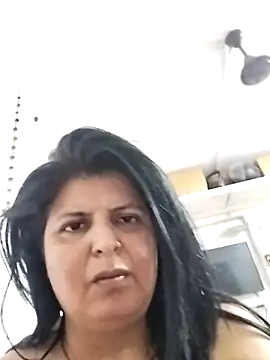 Snapshot of Jann_Riya333 chatting on April 2026 03:24:02 PM Jann Riya333 online show from April 2026 03:24:02 PM